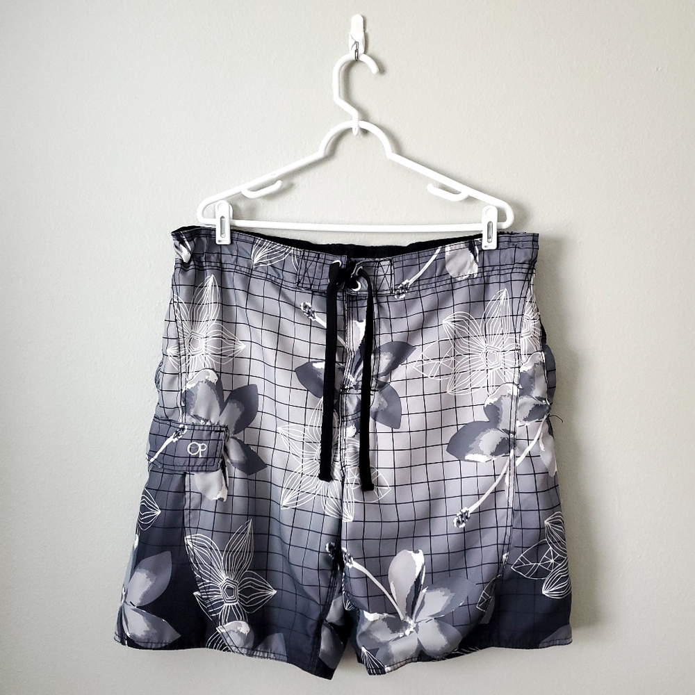 OP Gray & White Floral Swim Trunks With Pockets, Size 40/42